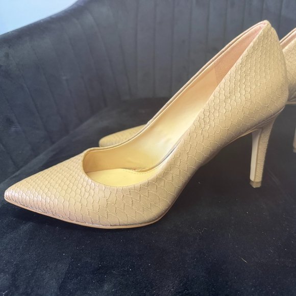 Jessica Simpson Pumps - Picture 1 of 7